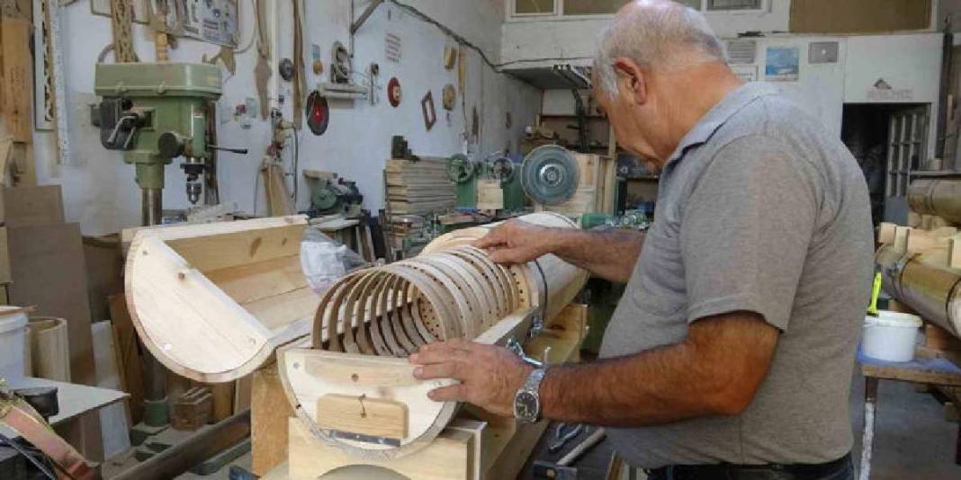 Çam ağacından üretiyor tek ve çift kapaklı diye ayrılıyor! Türkiye’nin her yerinden sipariş geliyor: Arıcılıkta verimi artırıyor 5